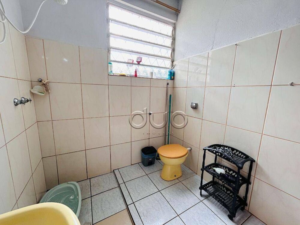 Casa à venda com 3 quartos, 238m² - Foto 3