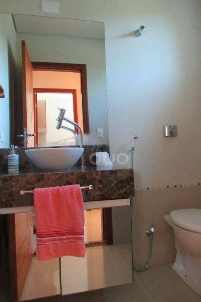 Casa à venda com 3 quartos, 334m² - Foto 3