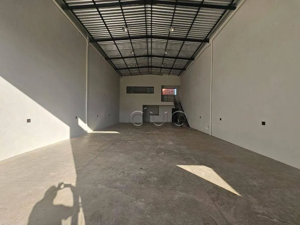 Loja-Salão, 200 m² - Foto 1