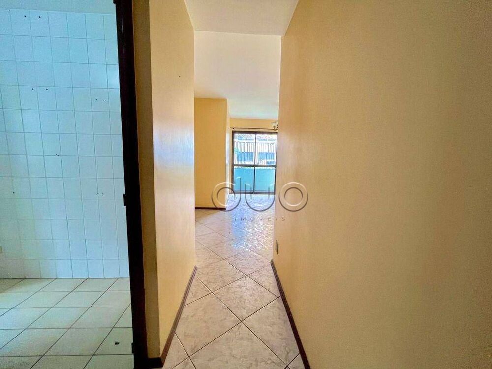 Apartamento à venda com 3 quartos, 77m² - Foto 1