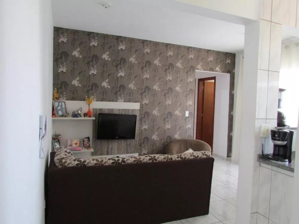 Apartamento à venda com 2 quartos, 63m² - Foto 1