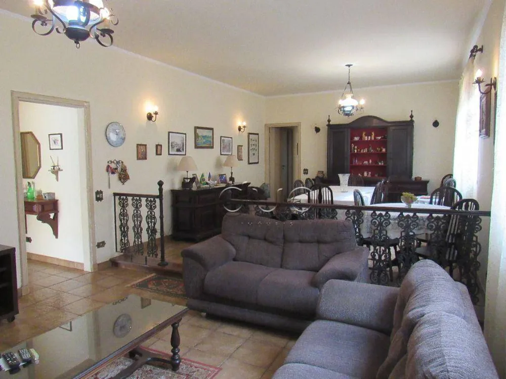Casa, 4 quartos, 253 m² - Foto 2