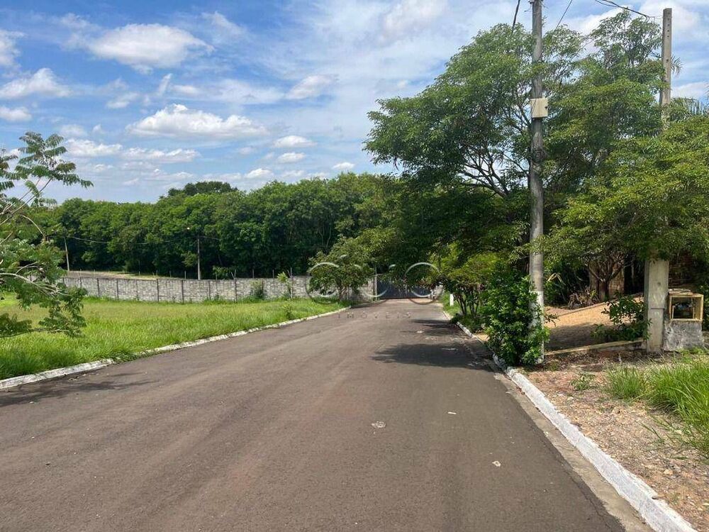 Loteamento e Condomínio, 1000 m² - Foto 1