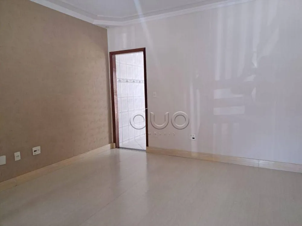Casa, 3 quartos, 141 m² - Foto 2