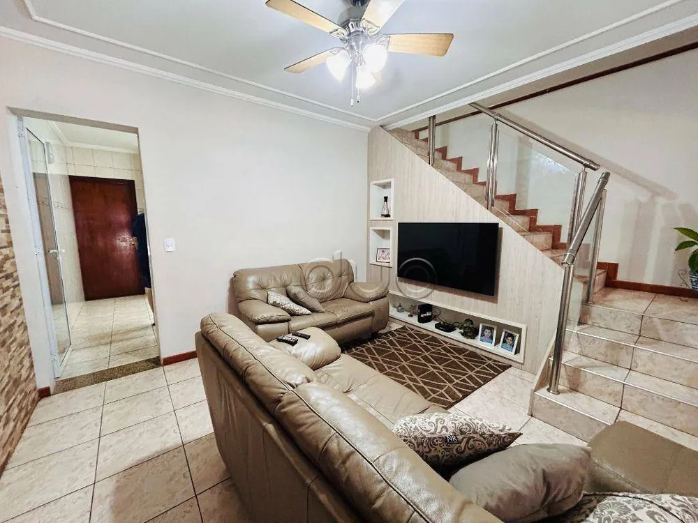 Casa, 3 quartos, 160 m² - Foto 1