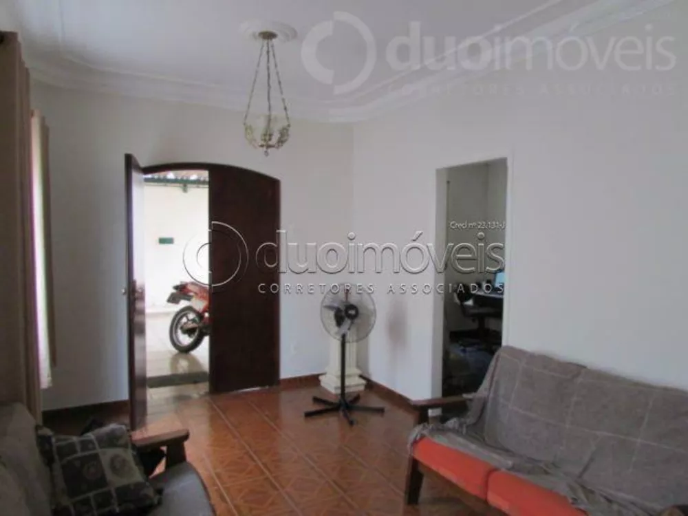 Casa à venda com 3 quartos, 146m² - Foto 3