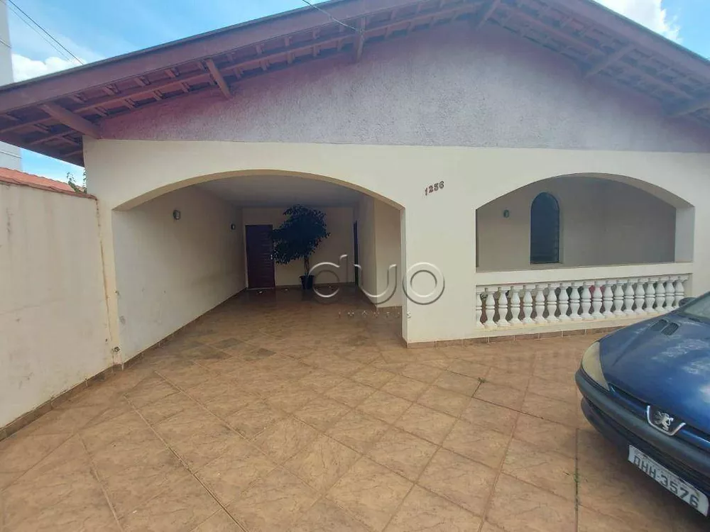 Casa à venda com 3 quartos, 353m² - Foto 2