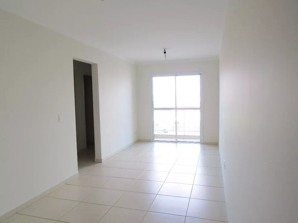 Apartamento à venda com 3 quartos, 74m² - Foto 1