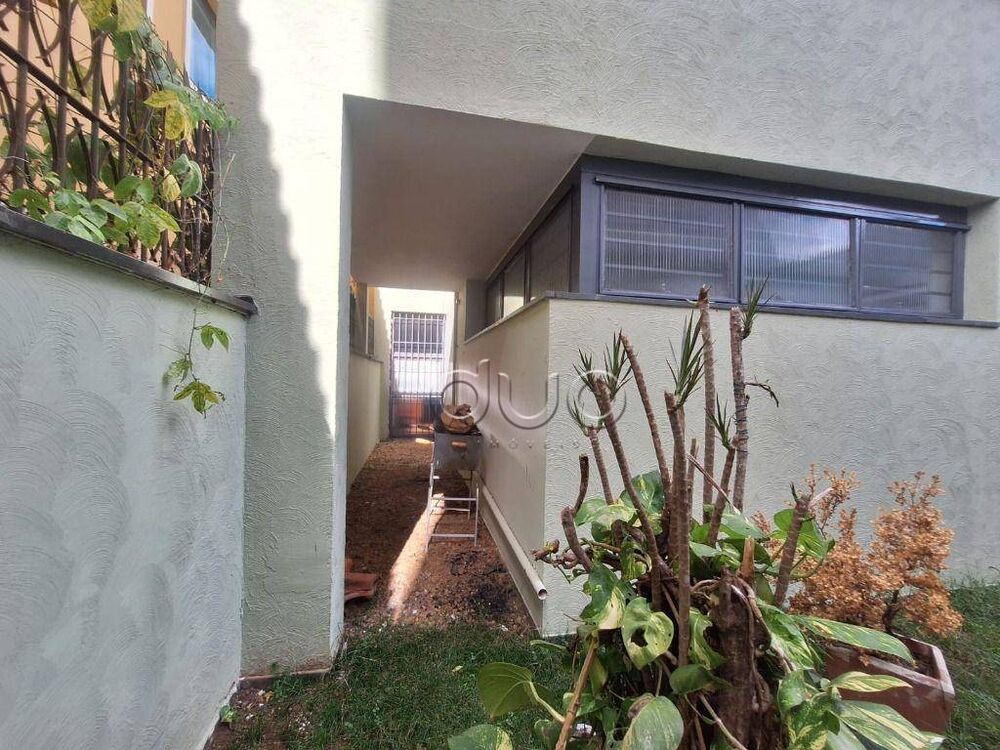 Casa para alugar com 3 quartos, 382m² - Foto 4