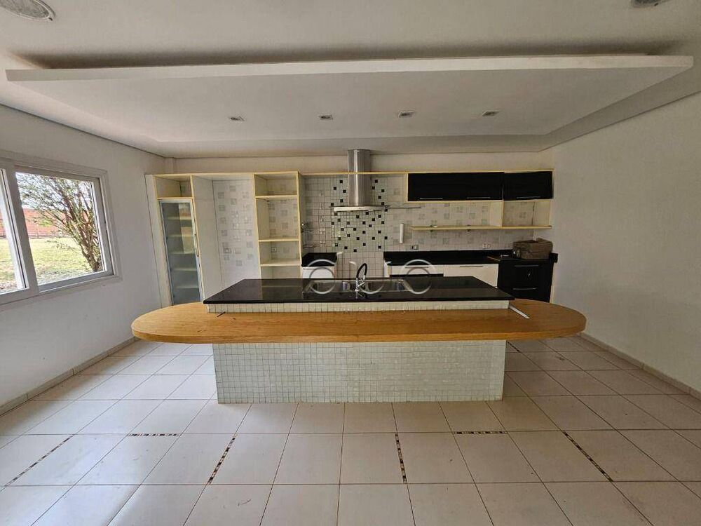 Casa, 6 quartos, 1540 m² - Foto 1
