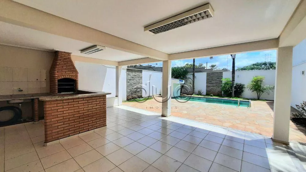 Casa de Condomínio à venda com 3 quartos, 230m² - Foto 1