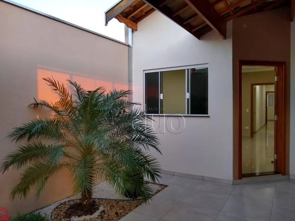 Casa à venda com 3 quartos, 126m² - Foto 2