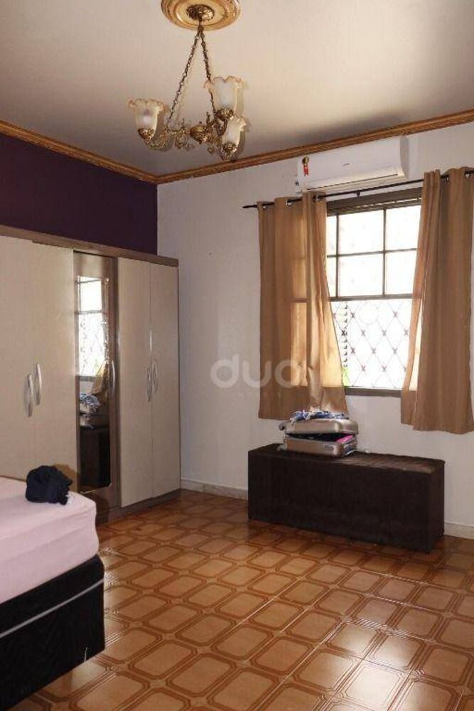 Casa, 7 quartos, 295 m² - Foto 2