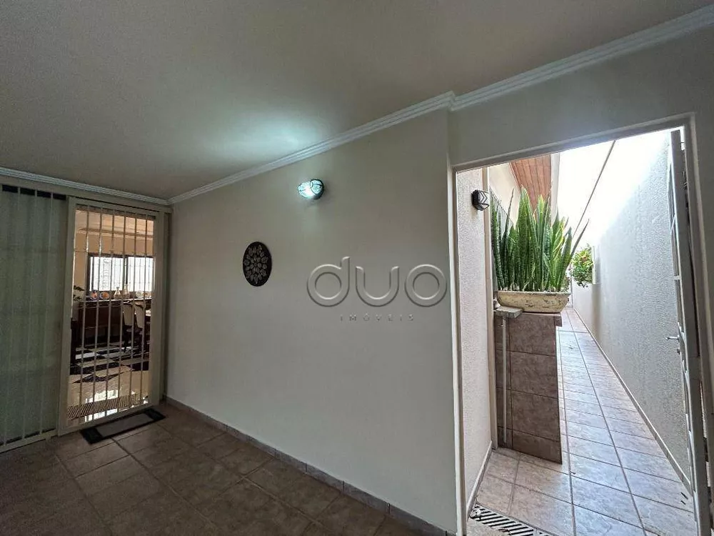 Casa à venda com 3 quartos, 334m² - Foto 5