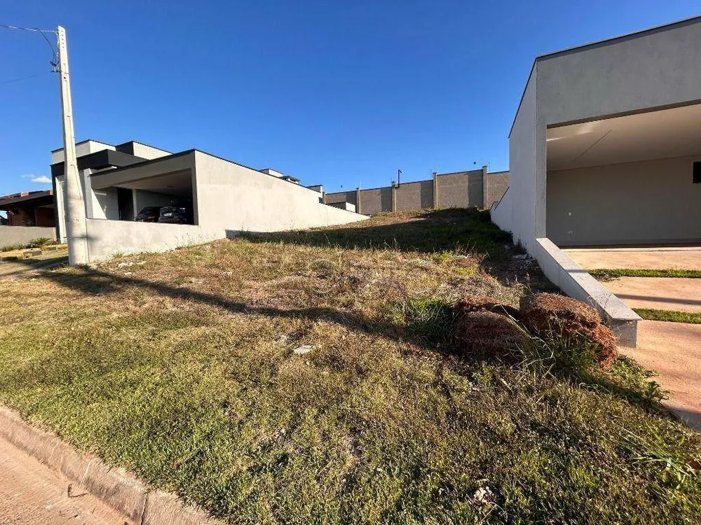 Loteamento e Condomínio, 275 m² - Foto 1