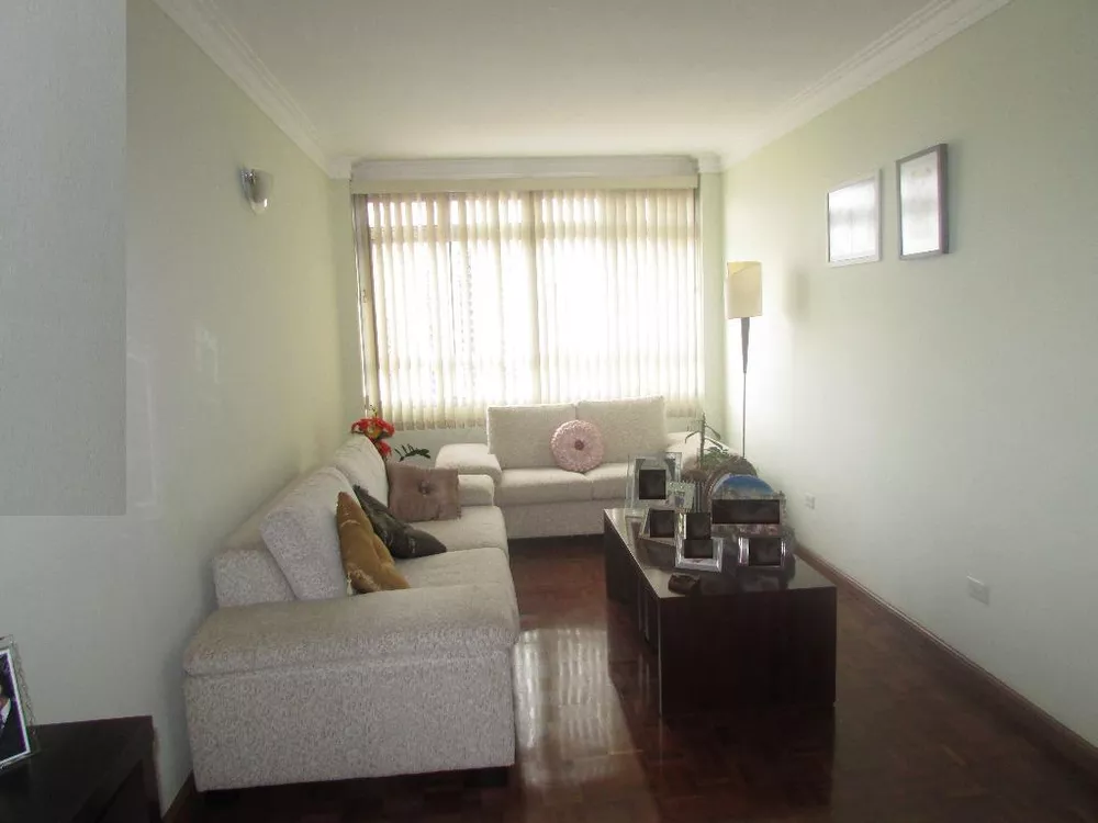 Apartamento à venda com 3 quartos, 106m² - Foto 2