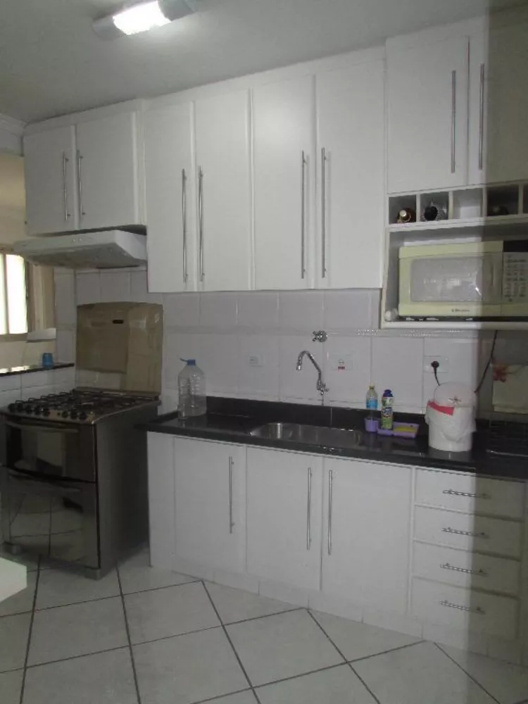 Apartamento à venda com 3 quartos, 106m² - Foto 4