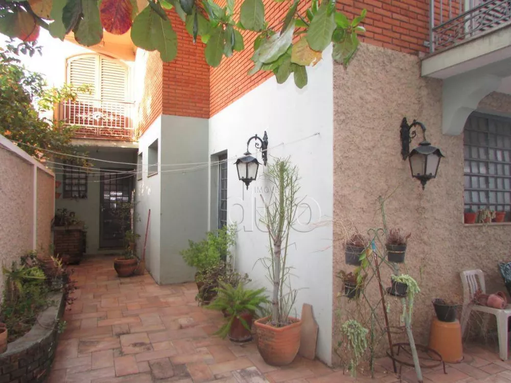 Casa, 5 quartos, 377 m² - Foto 1