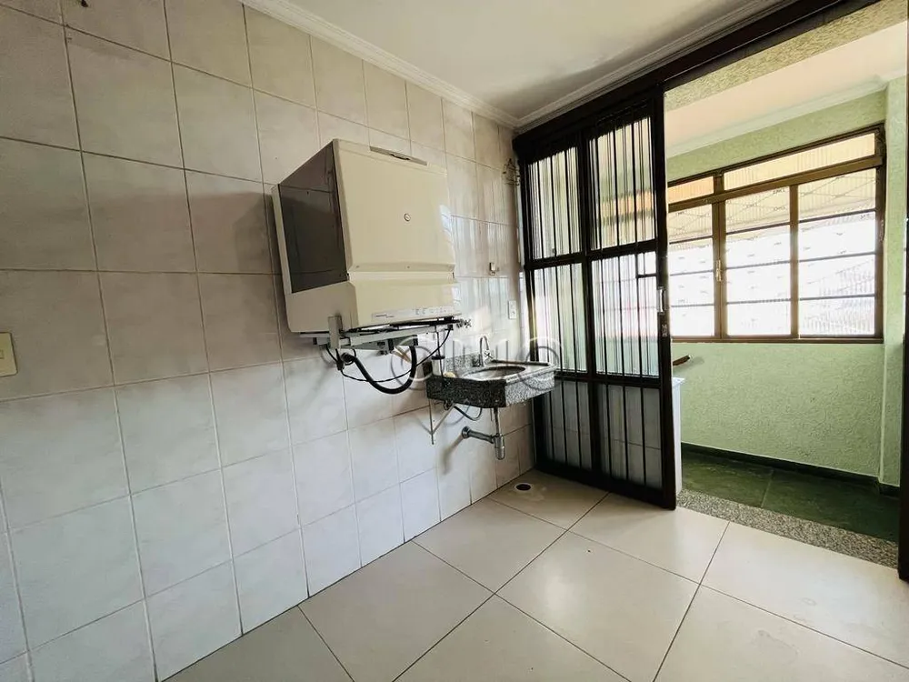 Casa, 3 quartos, 244 m² - Foto 8