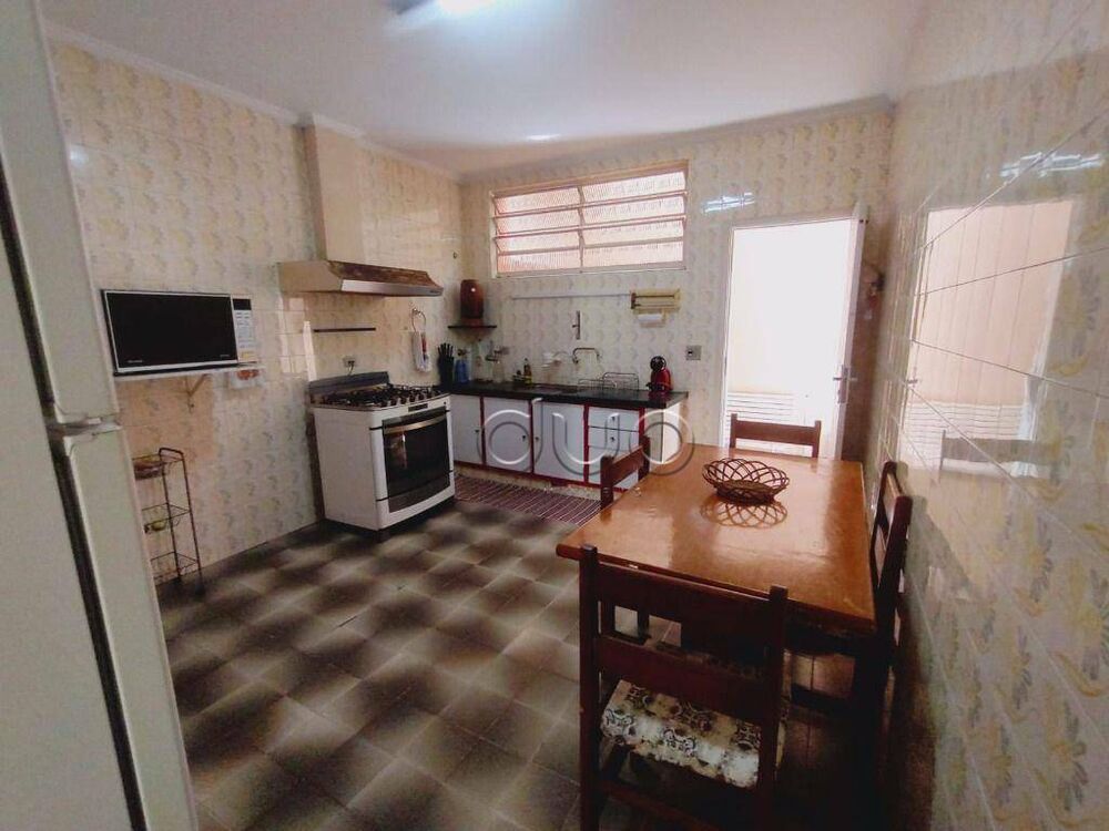 Casa, 3 quartos, 252 m² - Foto 32