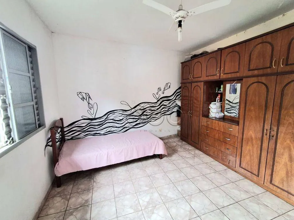 Casa, 3 quartos, 212 m² - Foto 1