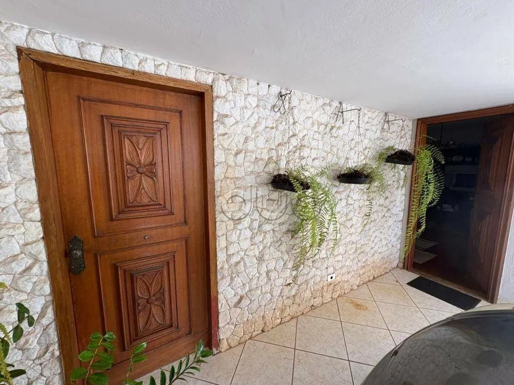 Casa, 4 quartos, 260 m² - Foto 1