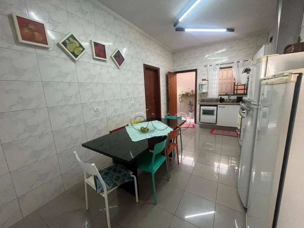Casa, 3 quartos, 212 m² - Foto 4