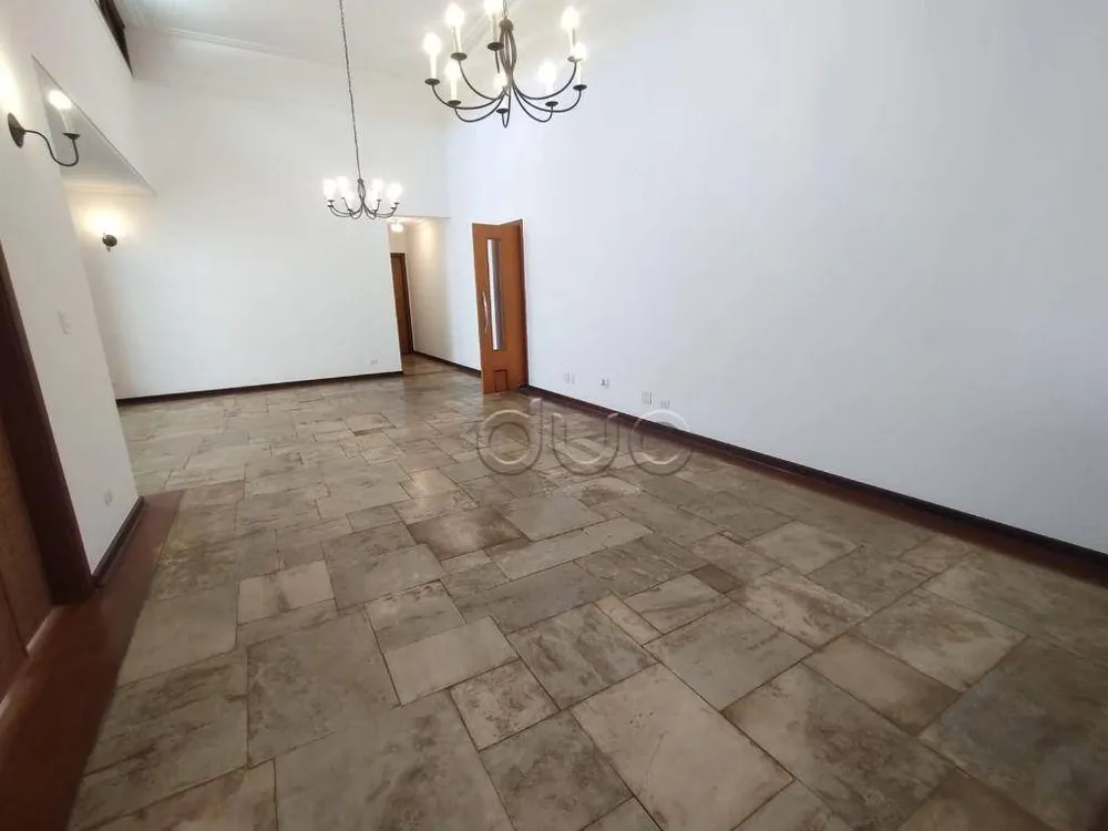 Casa, 3 quartos, 241 m² - Foto 3