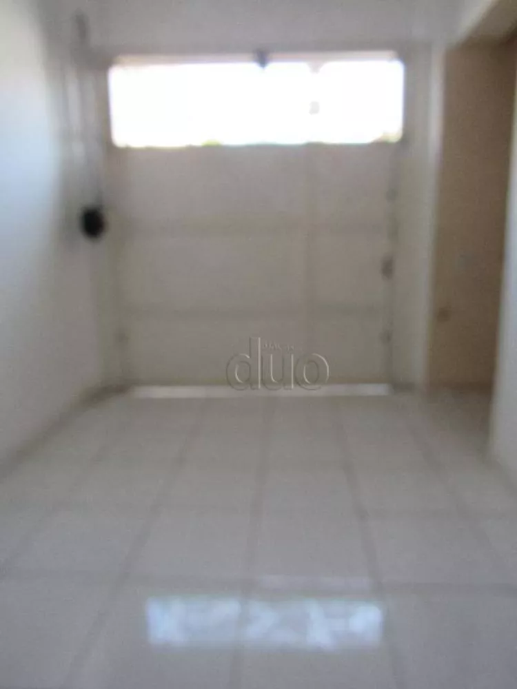 Casa à venda com 5 quartos, 250m² - Foto 2