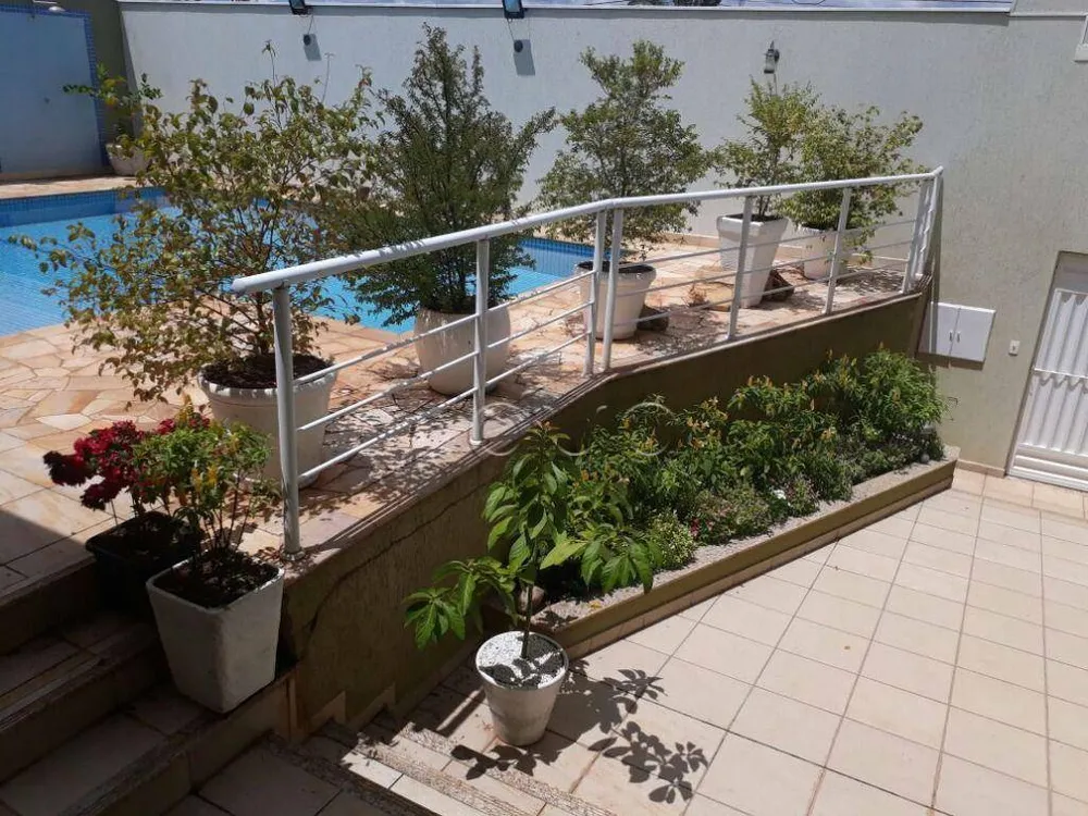 Casa, 3 quartos, 215 m² - Foto 1