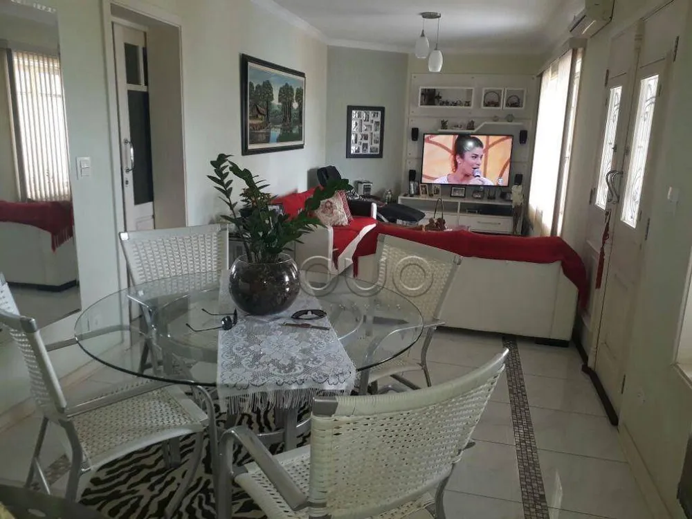 Casa, 3 quartos, 215 m² - Foto 4