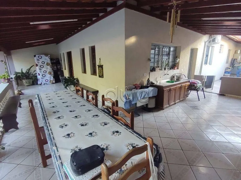 Casa, 3 quartos, 215 m² - Foto 2