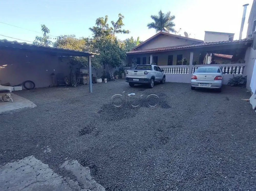 Casa, 3 quartos, 215 m² - Foto 1