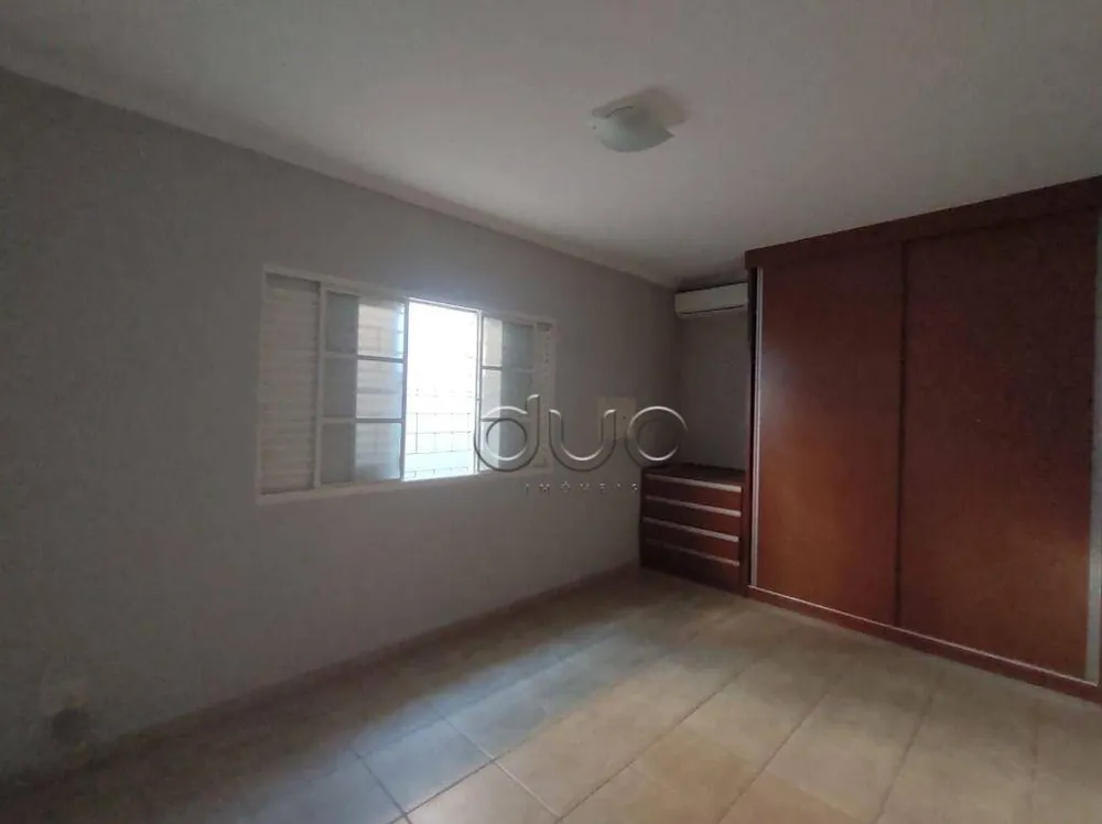 Casa, 3 quartos, 204 m² - Foto 1