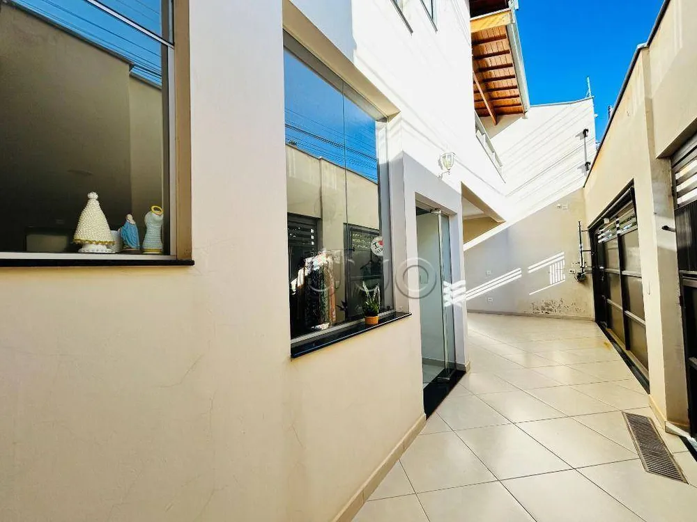 Casa, 3 quartos, 206 m² - Foto 1