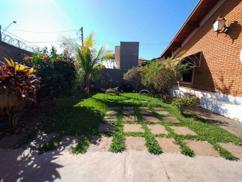 Casa, 4 quartos, 421 m² - Foto 1