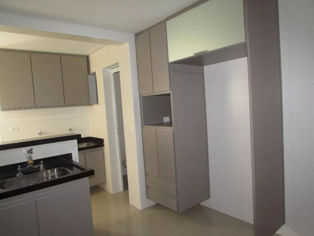 Apartamento à venda com 3 quartos, 118m² - Foto 1