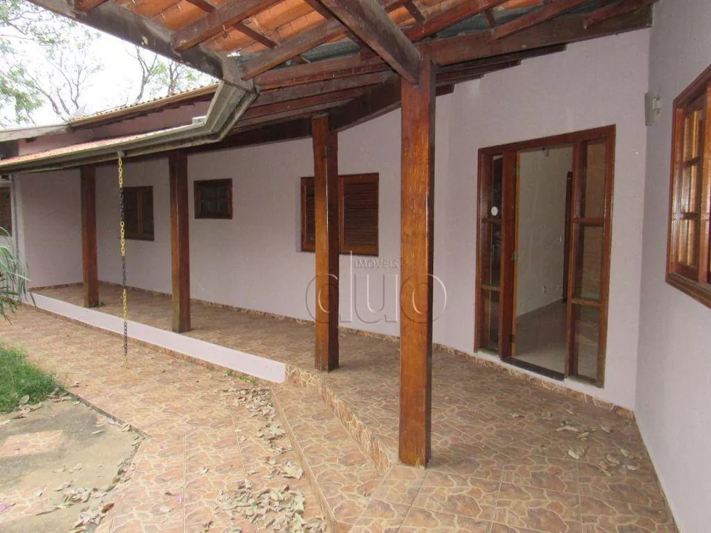 Casa à venda com 3 quartos, 230m² - Foto 1