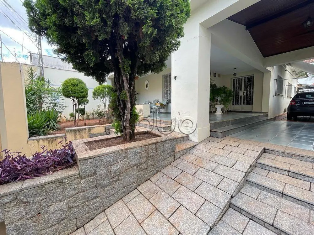 Casa, 6 quartos, 348 m² - Foto 1