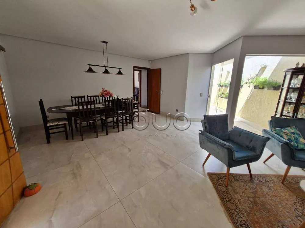 Casa à venda com 3 quartos, 143m² - Foto 2