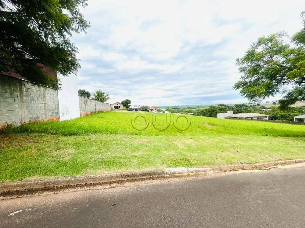 Loteamento e Condomínio, 1000 m² - Foto 1