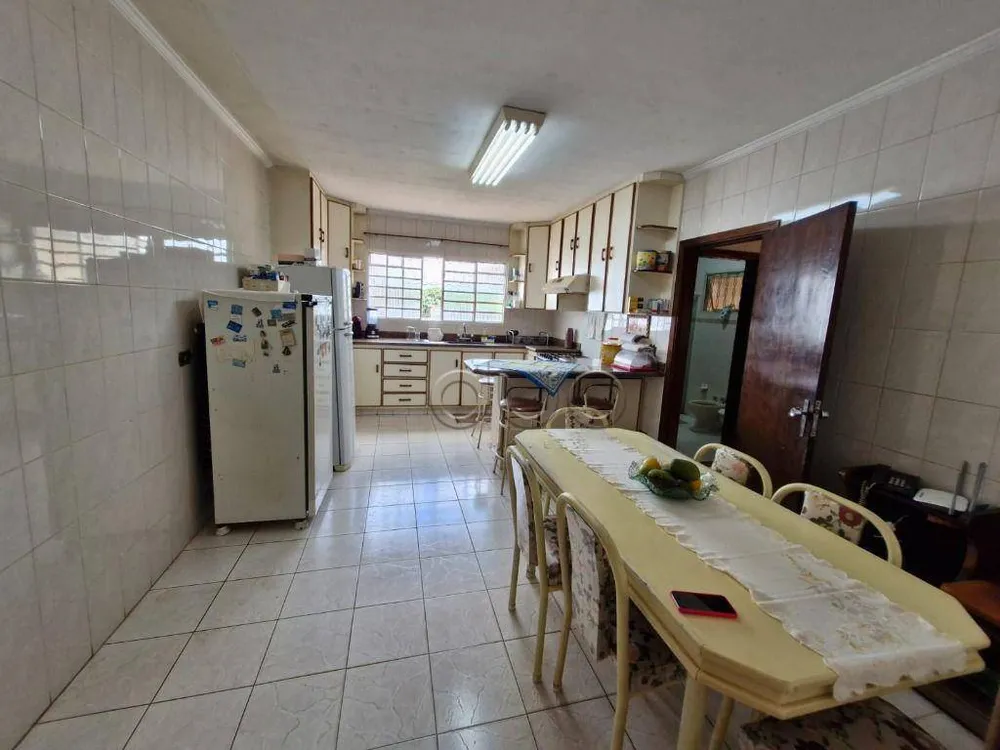 Casa, 3 quartos, 230 m² - Foto 4