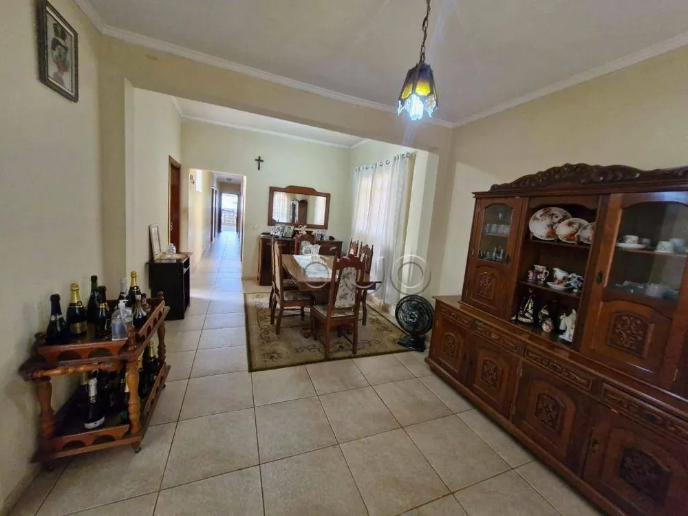 Casa, 3 quartos, 230 m² - Foto 1