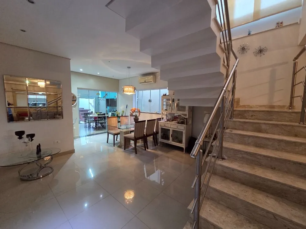 Casa, 3 quartos, 210 m² - Foto 2