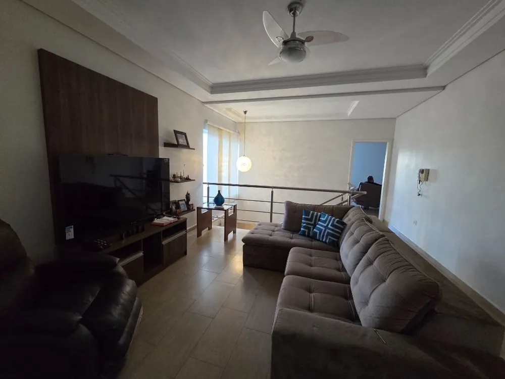 Casa, 3 quartos, 210 m² - Foto 8