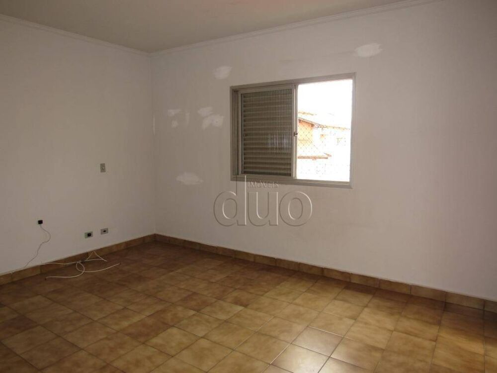 Casa à venda com 3 quartos, 180m² - Foto 4