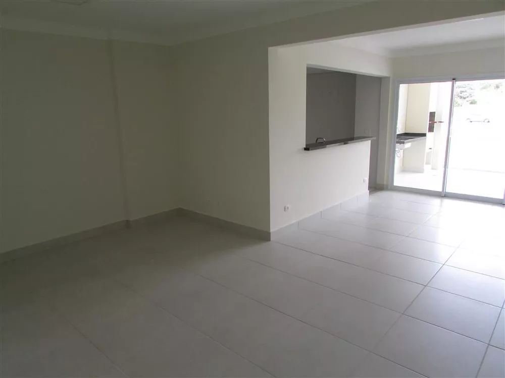 Apartamento à venda com 3 quartos, 144m² - Foto 1