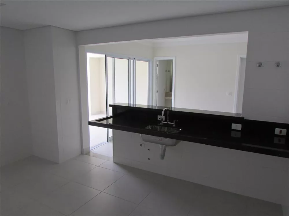 Apartamento à venda com 3 quartos, 144m² - Foto 7