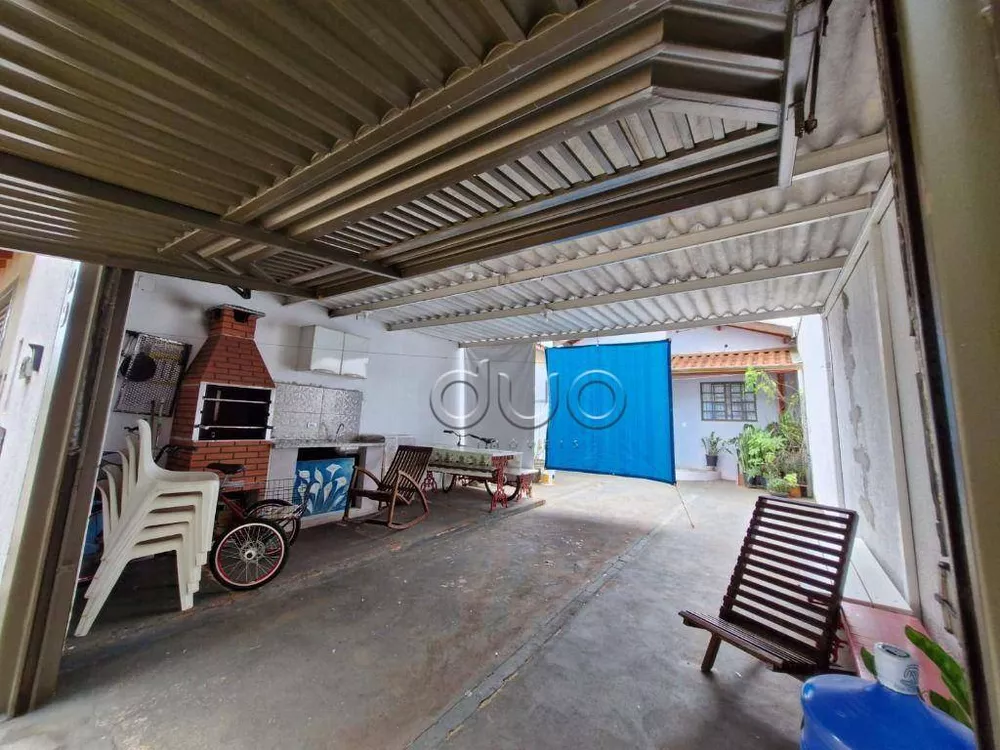 Casa à venda com 2 quartos, 90m² - Foto 2