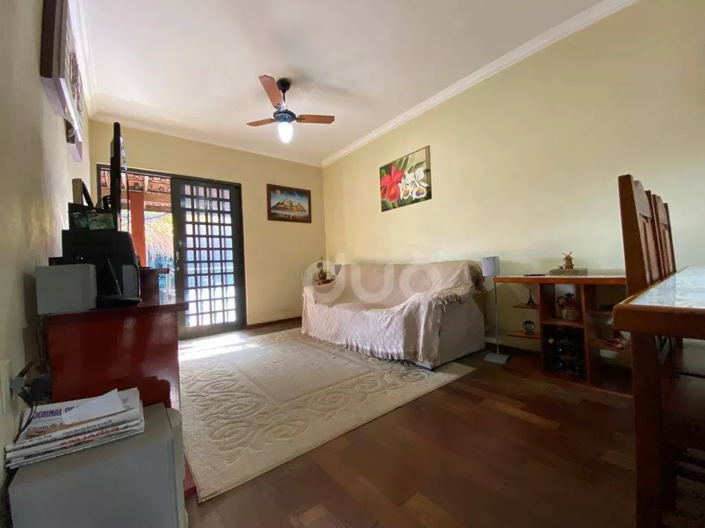 Casa, 3 quartos, 231 m² - Foto 1